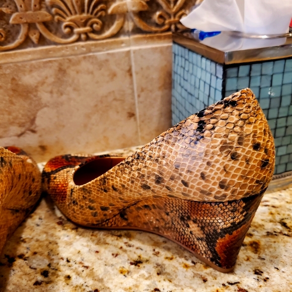 Wedges Shoes - Picture 4 of 7